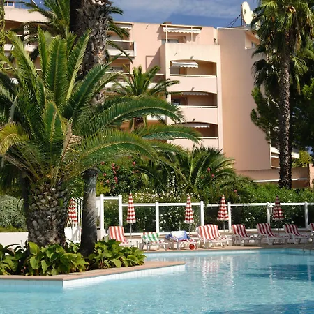 Odalys Open Golfe Juan 아파트호텔 발로리스