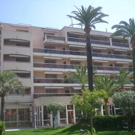아파트호텔 Odalys Open Golfe Juan 발로리스