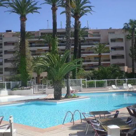 Odalys Open Golfe Juan Aparthotel